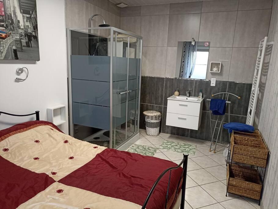 Appartement De 70M2 Tout Equipe Hargarten-aux-Mines Exterior photo